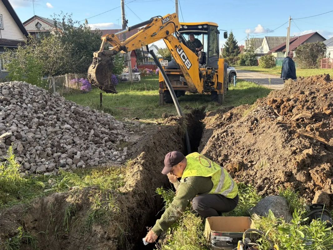 В Рассказове АО «ТСК» реконструирует участок водовода на улице Астраханской В Рассказове АО «ТСК» реконструирует участок водовода на улице Астраханской