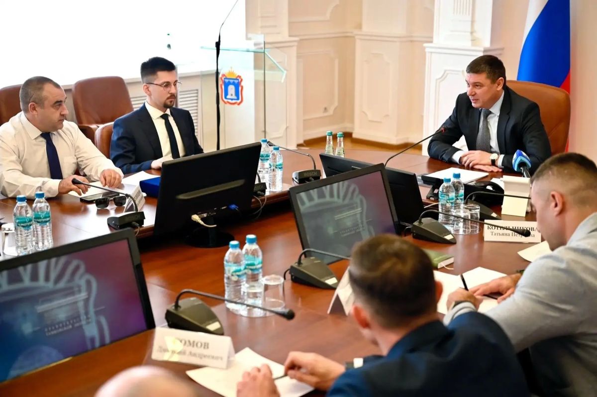 Евгений Первышов возглавил Попечительский совет Тамбовского отделения Русского географического общества Евгений Первышов возглавил Попечительский совет Тамбовского отделения Русского географического общества