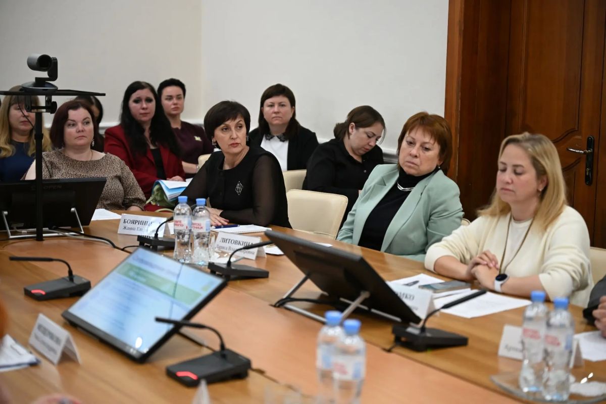 Под председательством заместителя главы администрации города Елены Малышкиной прошло заседание межведомственной комиссии по поддержке участников специальной военной операции и членов их семей Под председательством заместителя главы администрации города Елены Малышкиной прошло заседание межведомственной комиссии по поддержке участников специальной военной операции и членов их семей