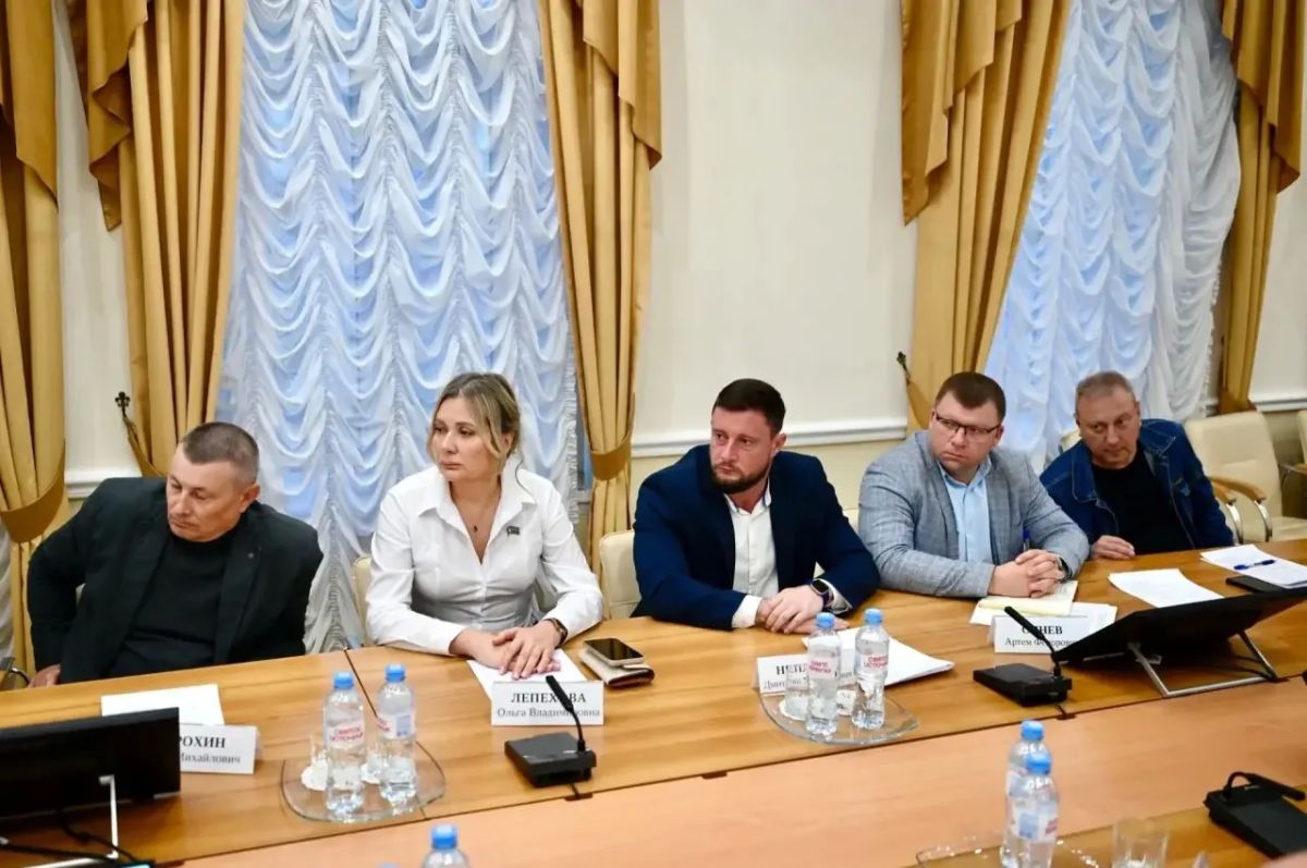 Максим Косенков: Провёл заседание городской комиссии по обеспечению безопасности дорожного движения и развитию улично-дорожной сети, в ходе которого рассмотрели информацию Госавтоинспекции о показателях аварийности в городе... Максим Косенков: Провёл заседание городской комиссии по обеспечению безопасности дорожного движения и развитию улично-дорожной сети, в ходе которого рассмотрели информацию Госавтоинспекции о показателях аварийности в городе...