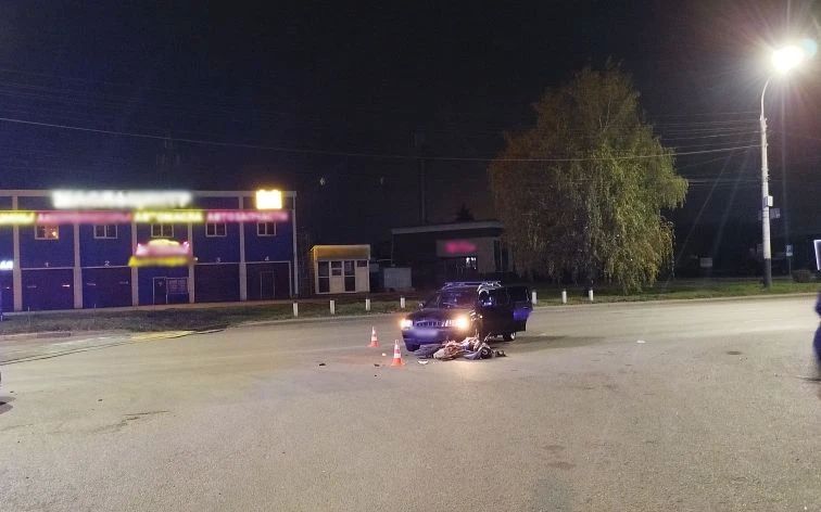 В Тамбове водитель мопеда и его несовершеннолетняя пассажирка пострадали в ДТП