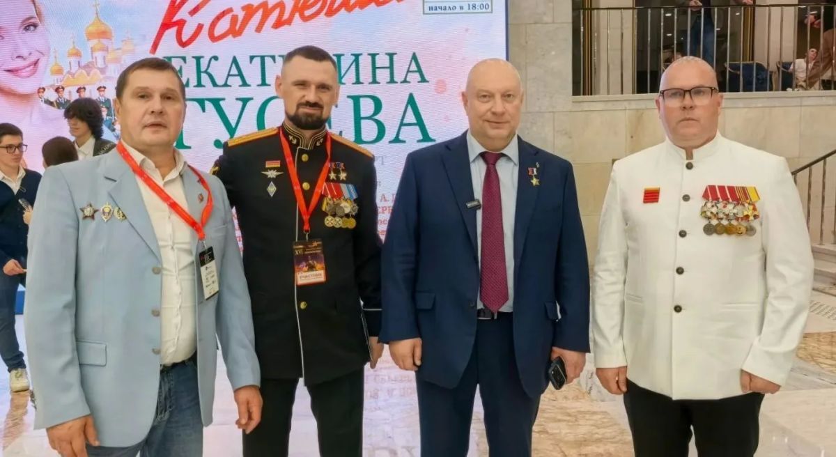 Заместитель председателя Тамбовской городской Думы, председатель региональной Ассоциации ветеранов СВО Андрей Сапрыкин стал лауреатом XVI Национальной премии в области боевых искусств «Золотой Пояс» в номинации «На службе... Заместитель председателя Тамбовской городской Думы, председатель региональной Ассоциации ветеранов СВО Андрей Сапрыкин стал лауреатом XVI Национальной премии в области боевых искусств «Золотой Пояс» в номинации «На службе...
