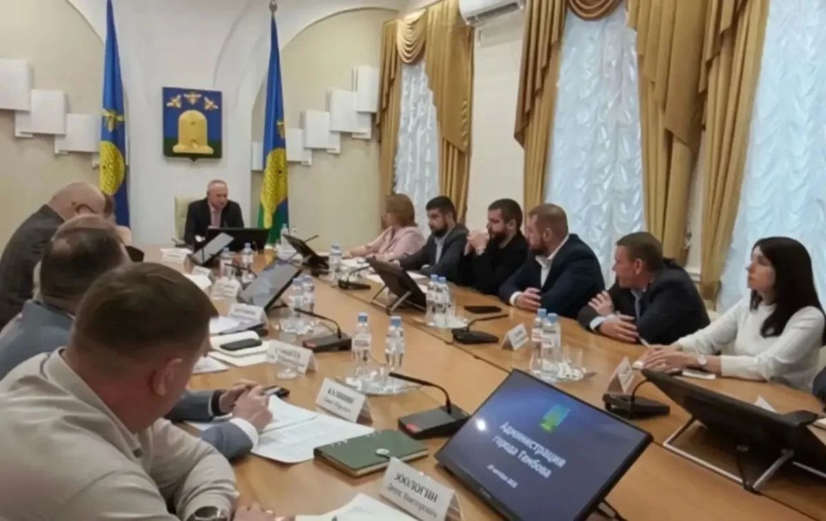 Глава администрации Тамбова Максим Косенков дал разъяснения по самым частым вопросам, которые поступают от горожан с началом отопительного сезона