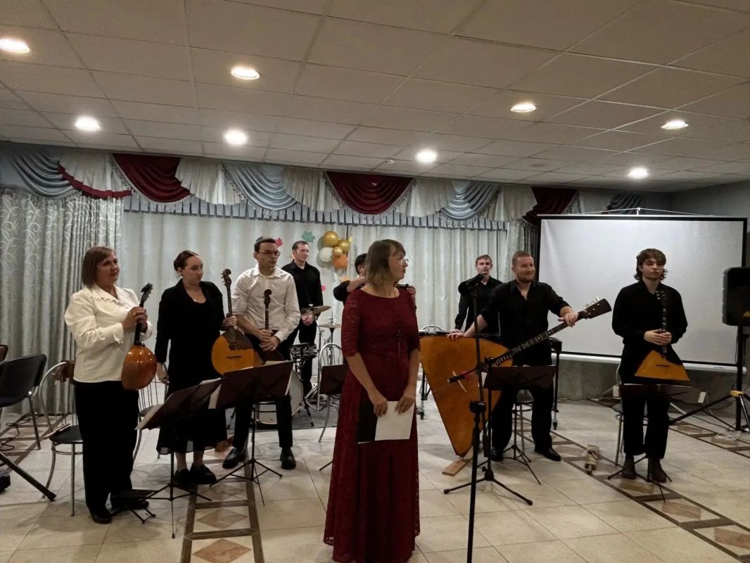 В социально-реабилитационном центре «Серебряный Бор» состоялся праздничный концерт, приуроченный ко Дню отца