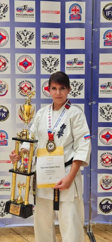 Спортсменки из Тамбова завоевали медали на соревнованиях по карате в Казани (12+) Спортсменки из Тамбова завоевали медали на соревнованиях по карате в Казани (12+)