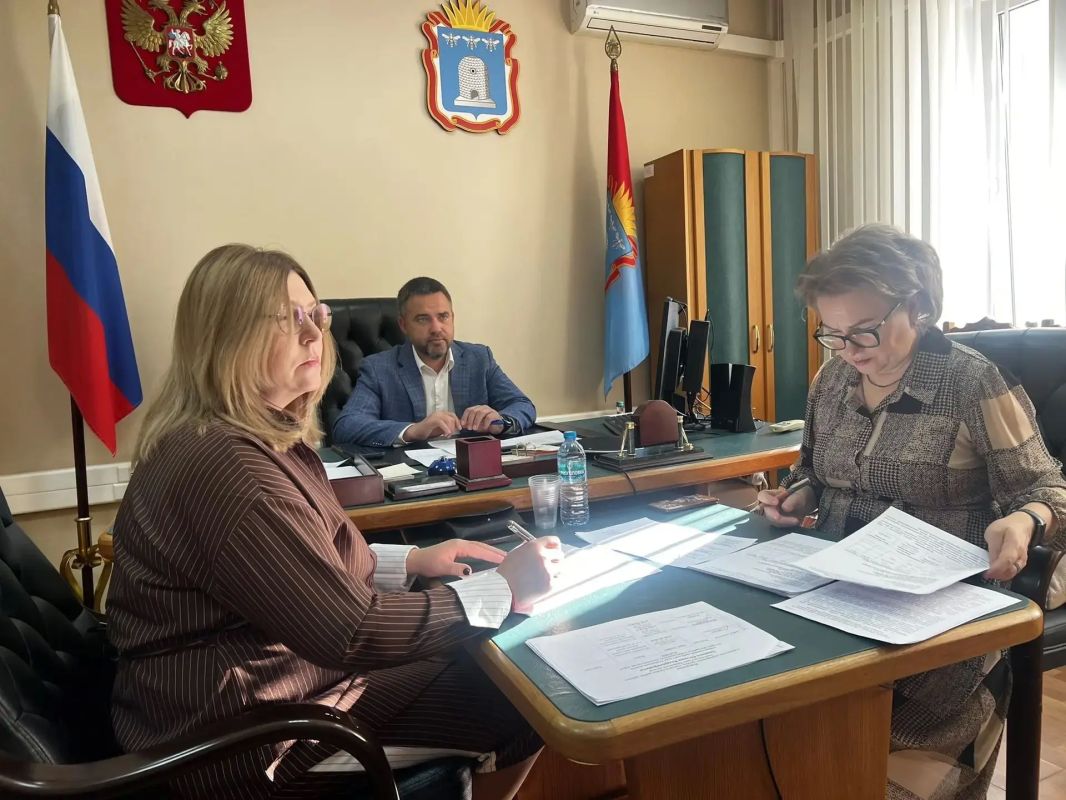 Заместитель главы региона Евгений Зименко провёл приём граждан в режиме видеоконференции