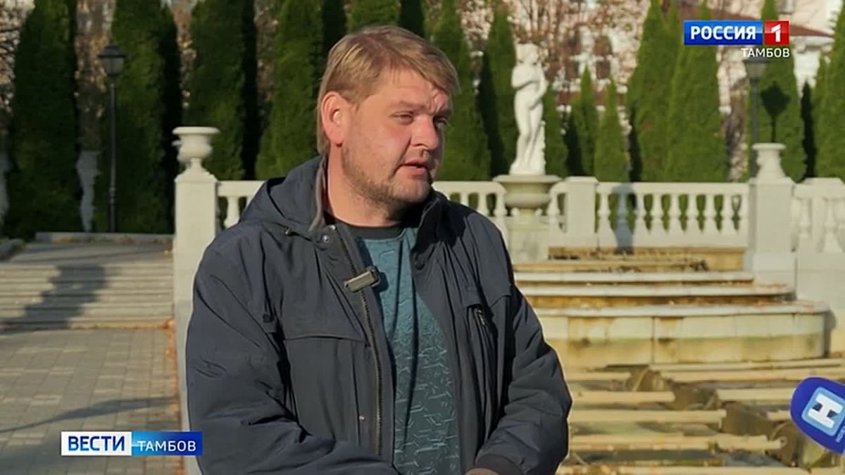 Вот и лето прошло... Немного грустными делами накануне занимались сотрудники Дирекции благоустройства и озеленения. Они законсервировали фонтан в Усадьбе Асеевых. Теперь здесь если и будет брызгать вода, то только в виде...
