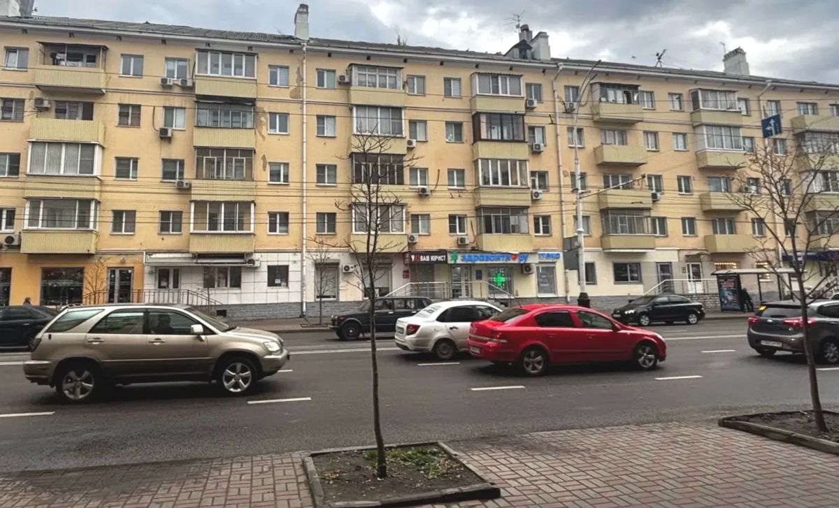 В Тамбове на Советской демонтировали более трёх десятков не соответствующих дизайн-коду вывесок В Тамбове на Советской демонтировали более трёх десятков не соответствующих дизайн-коду вывесок