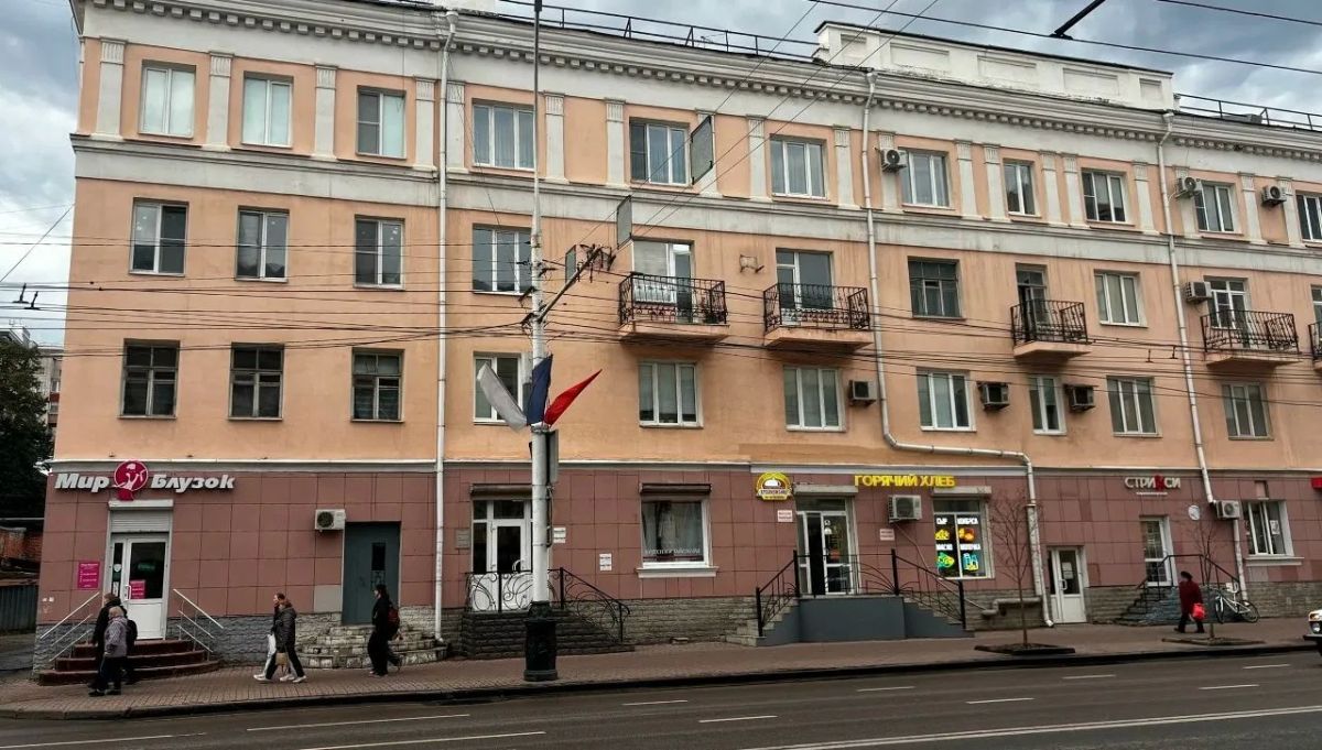 В Тамбове демонтировали 33 вывески на Советской В Тамбове демонтировали 33 вывески на Советской