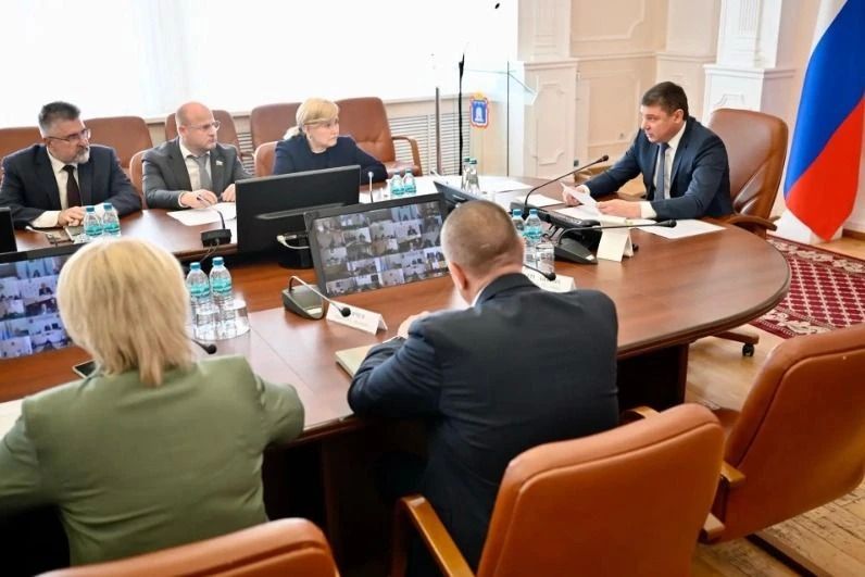 Евгений Первышов 26 октября проведёт оперативное совещание в правительстве
