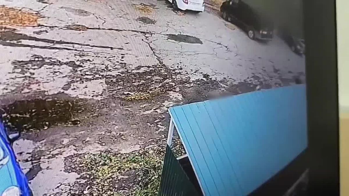 В Тамбове собственников квартиры привлекли к ответственности за складирование строительного мусора в контейнеры для ТКО Жители дома по улице Интернациональной, 84 обратились в территориальное управление с жалобой на...