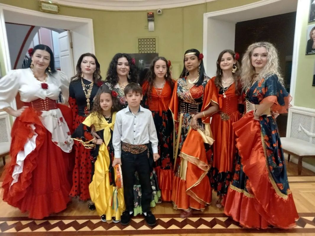 Тамбовские коллективы приняли участие в мероприятиях проекта Ассамблеи народов России «От истоков — к единству» Тамбовские коллективы приняли участие в мероприятиях проекта Ассамблеи народов России «От истоков — к единству»