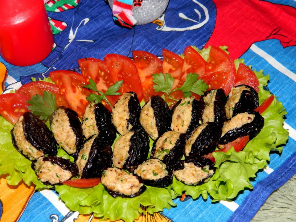 Вкусная закуска: чернослив с сыром, от которой невозможно отказаться