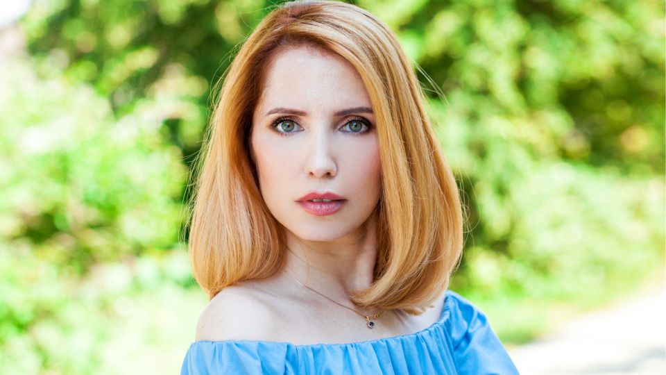 В объективе — прическа: психолог дал женщинам совет, как не превратиться в тетю