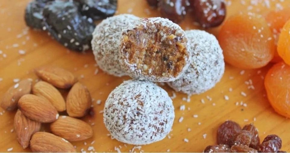 Домашние конфеты из сухофруктов и орехов: полезные сладости для каждой семьи