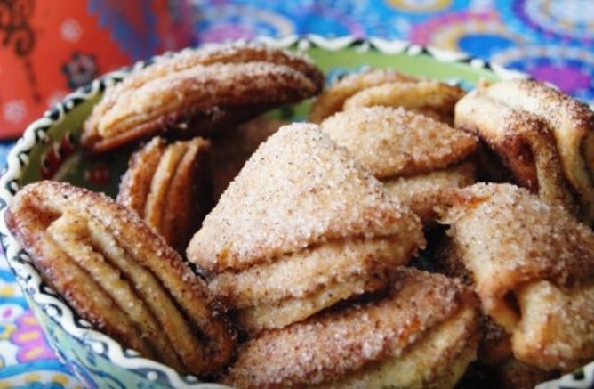 Творожное печенье с корицей: простое лакомство на каждый день