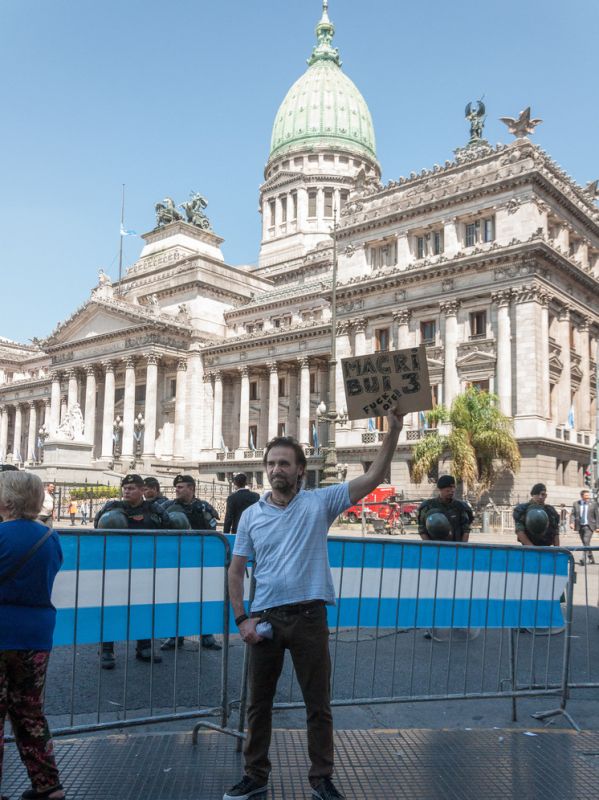 Аргентина на пороге изменений: депутаты голосуют за снижение возраста уголовной ответственности